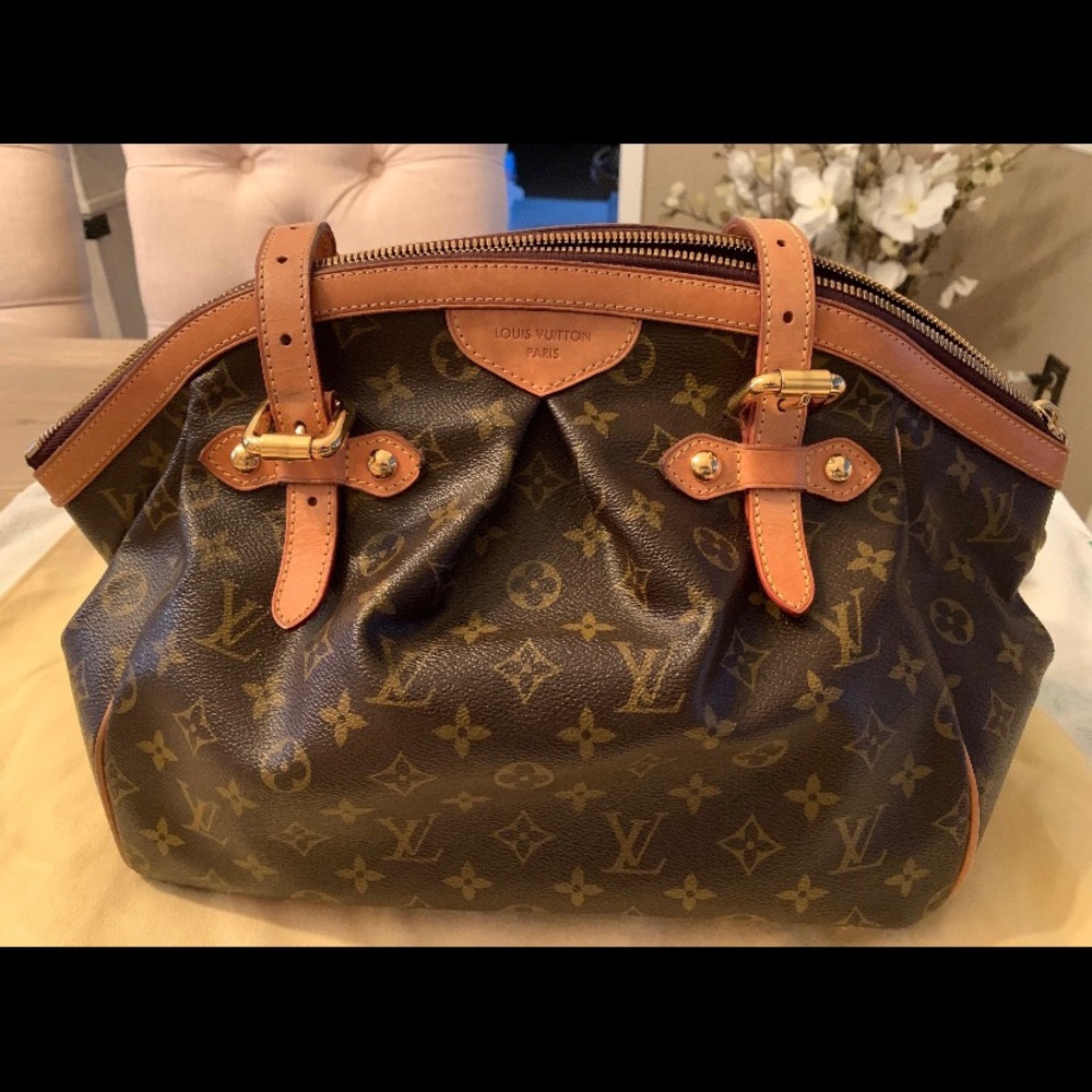 Louis Vuitton Tivoli GM - Authentic 🔥